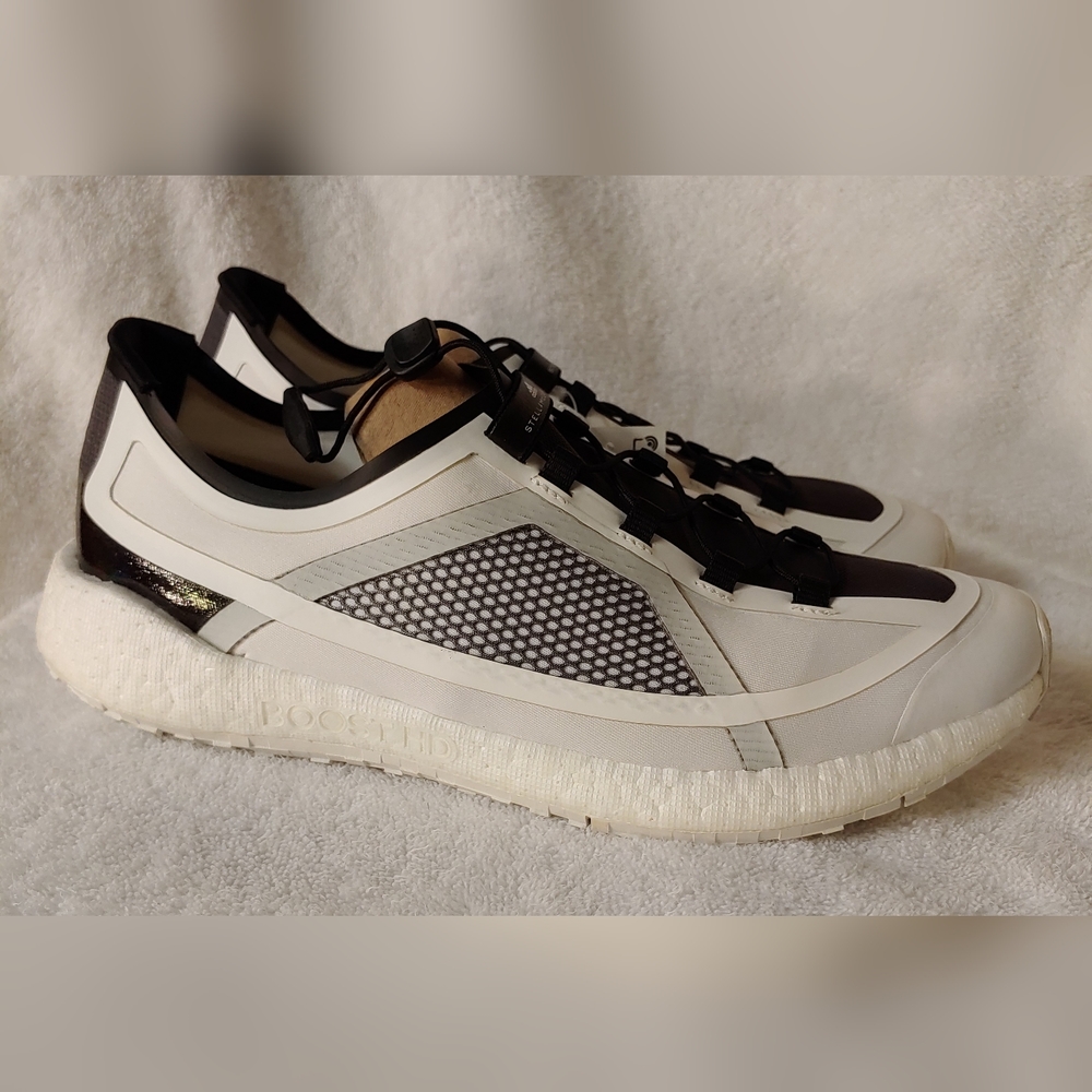ADIDAS X STELLA MCCARTNEY PULSEBOOST HD Core White / Cream White Trainers G28329